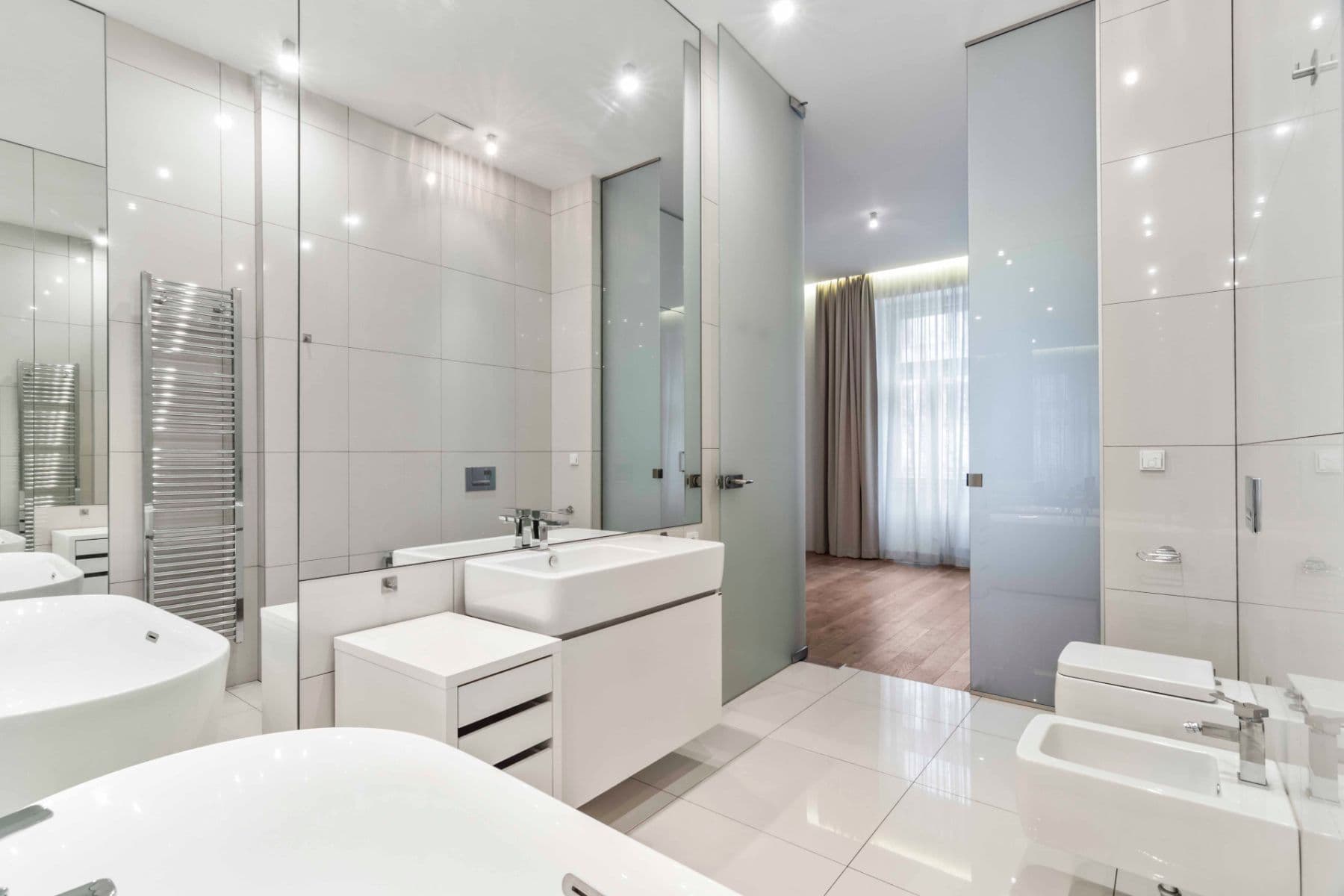 Prenájom bytu 3-izbový 116 m², Laubova, Praha, Praha Prenájom bytu 3-izbový 116 m², Laubova, Praha, Praha