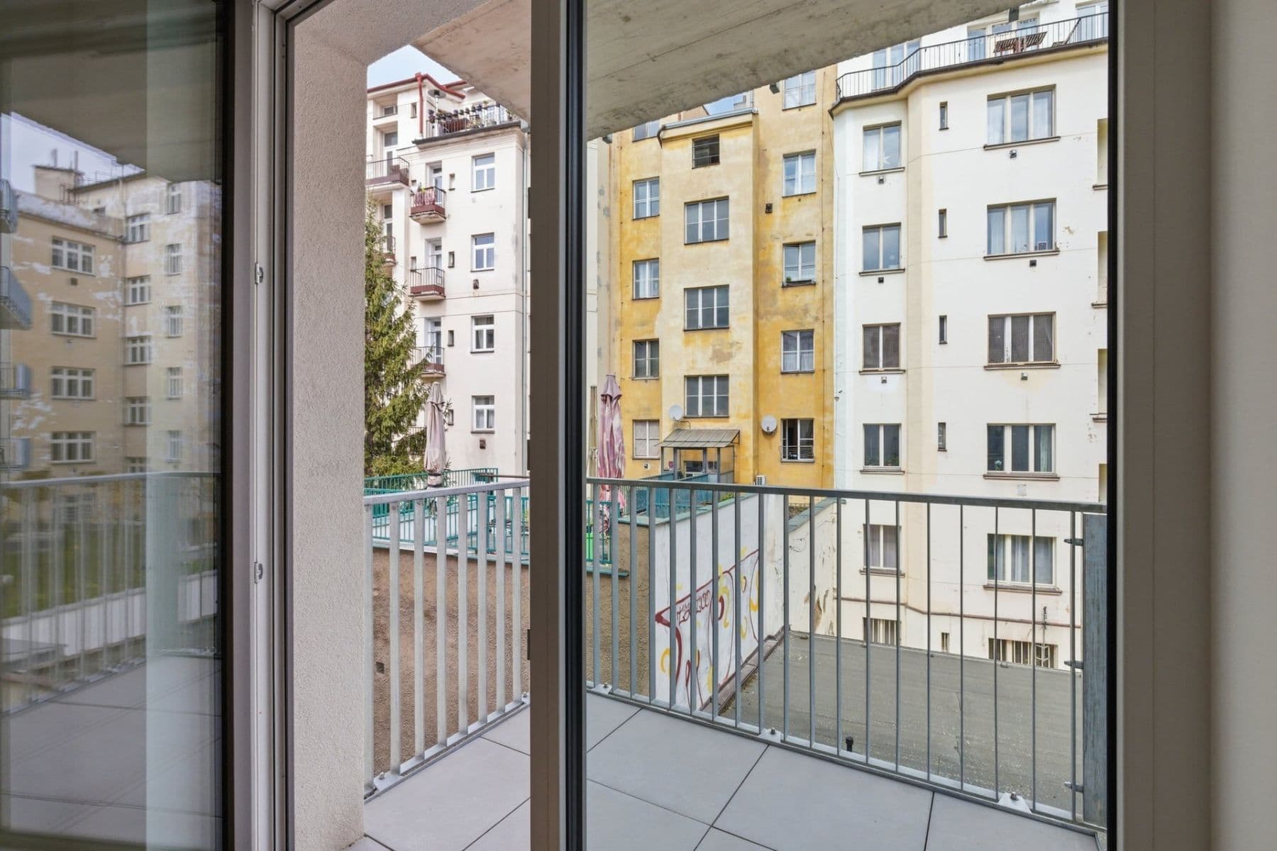 Prenájom bytu 1-izbový 23 m², Krymská, Praha, Praha Prenájom bytu 1-izbový 23 m², Krymská, Praha, Praha