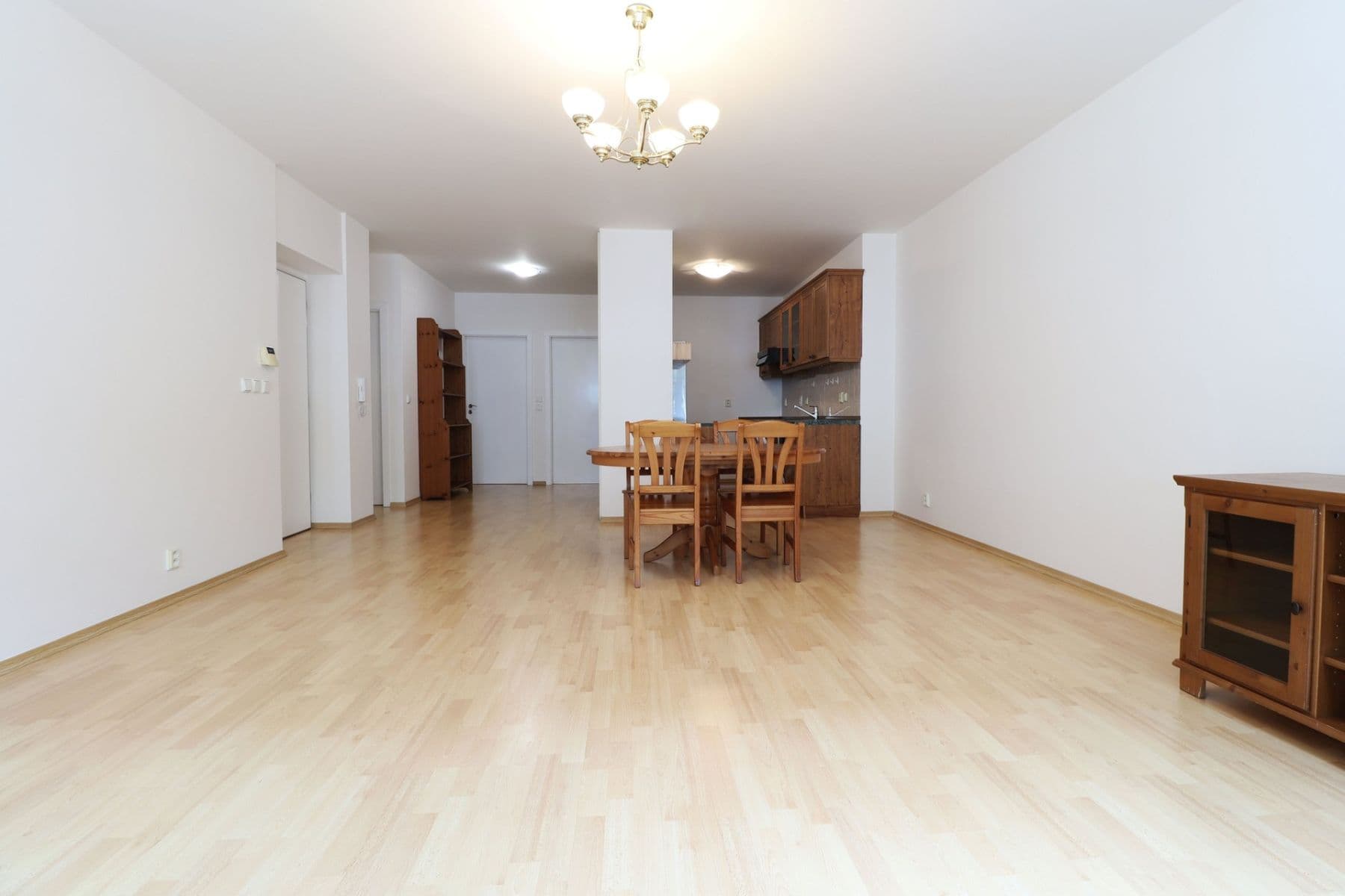 Prenájom bytu 3-izbový 79 m², Drahobejlova, Praha, Praha Prenájom bytu 3-izbový 79 m², Drahobejlova, Praha, Praha