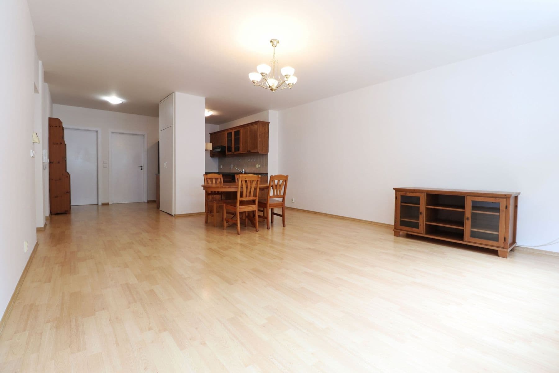 Prenájom bytu 3-izbový 79 m², Drahobejlova, Praha, Praha Prenájom bytu 3-izbový 79 m², Drahobejlova, Praha, Praha