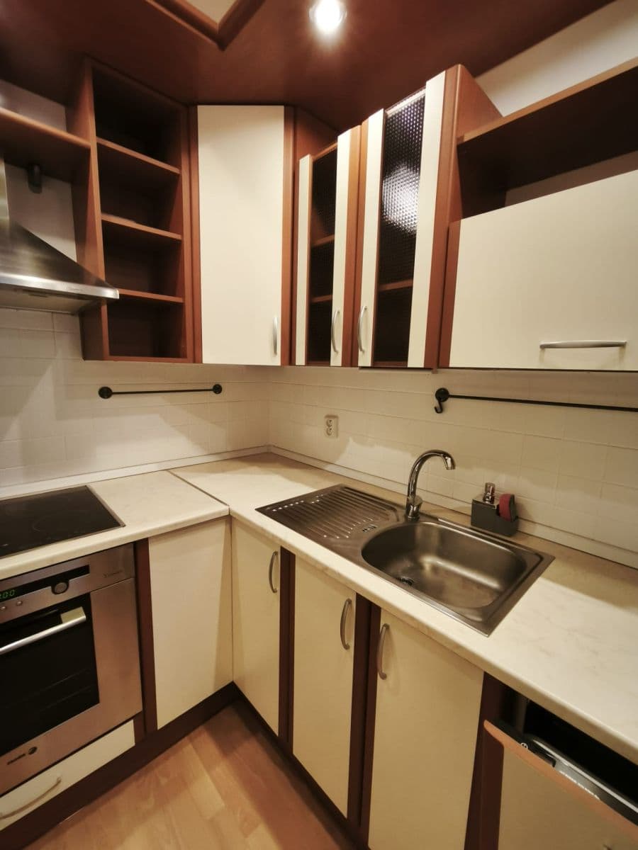 Prenájom bytu 2-izbový 49 m², Sokolovská, Čelákovice, Středočeský kraj Prenájom bytu 2-izbový 49 m², Sokolovská, Čelákovice, Středočeský kraj