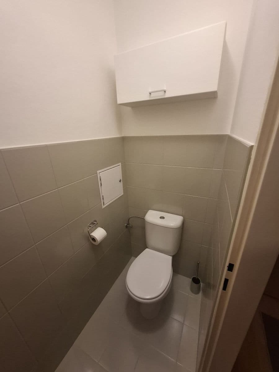 Prenájom bytu 2-izbový 49 m², Sokolovská, Čelákovice, Středočeský kraj Prenájom bytu 2-izbový 49 m², Sokolovská, Čelákovice, Středočeský kraj