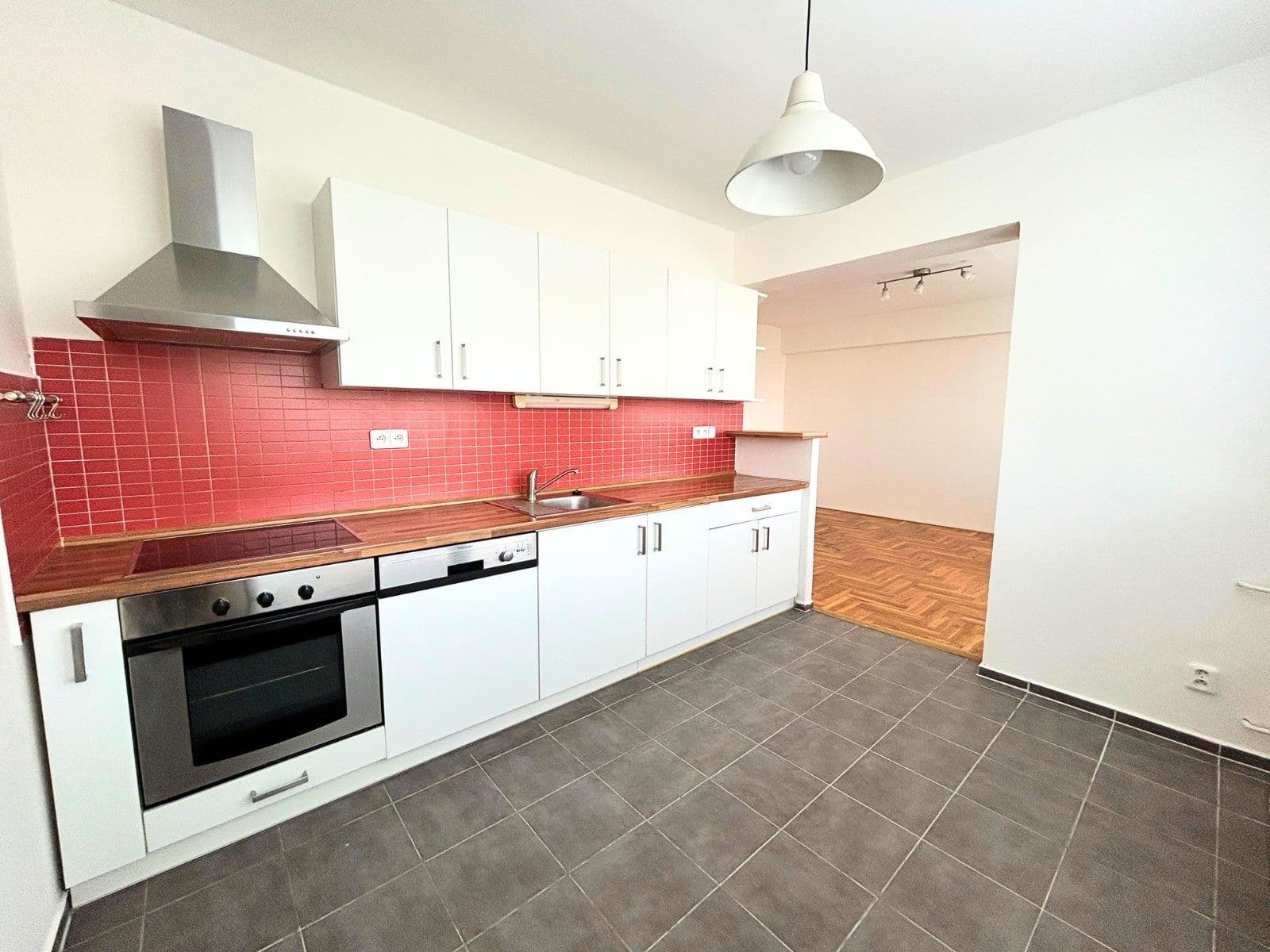 Prenájom bytu 3-izbový 71 m², 17. listopadu, Mladá Boleslav, Středočeský kraj Prenájom bytu 3-izbový 71 m², 17. listopadu, Mladá Boleslav, Středočeský kraj