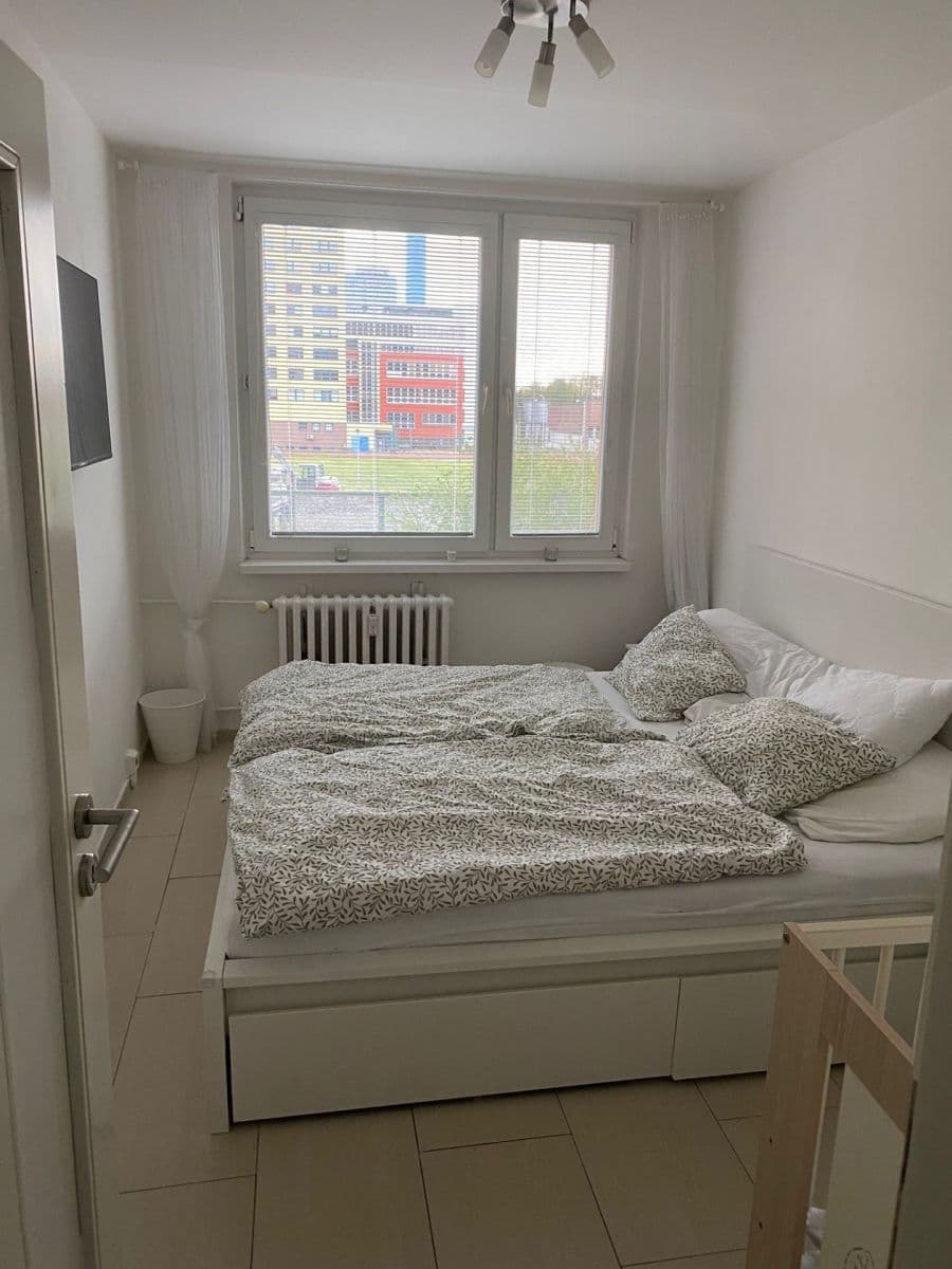 Prenájom bytu 2-izbový 43 m², Ve Lhotce, Praha, Praha Prenájom bytu 2-izbový 43 m², Ve Lhotce, Praha, Praha