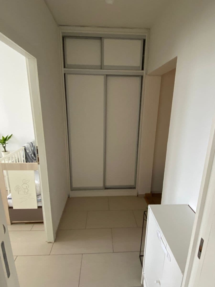 Prenájom bytu 2-izbový 43 m², Ve Lhotce, Praha, Praha Prenájom bytu 2-izbový 43 m², Ve Lhotce, Praha, Praha