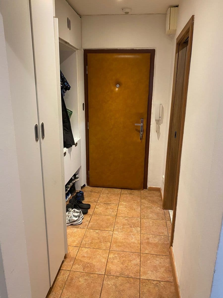Prenájom bytu 2-izbový 43 m², Ve Lhotce, Praha, Praha Prenájom bytu 2-izbový 43 m², Ve Lhotce, Praha, Praha