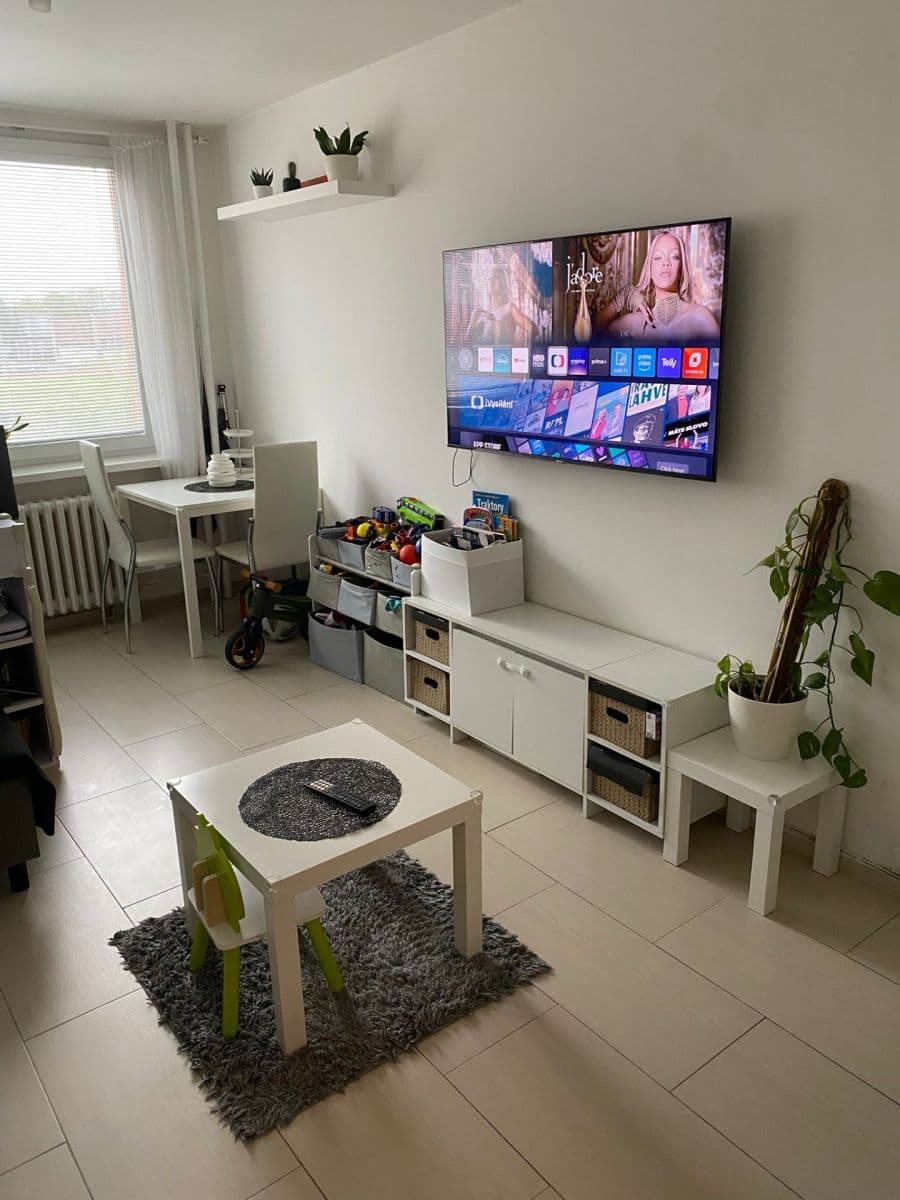 Prenájom bytu 2-izbový 43 m², Ve Lhotce, Praha, Praha Prenájom bytu 2-izbový 43 m², Ve Lhotce, Praha, Praha