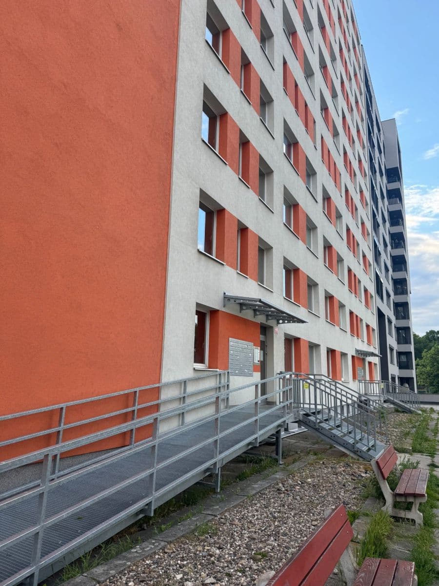 Prenájom bytu 2-izbový 43 m², Ve Lhotce, Praha, Praha Prenájom bytu 2-izbový 43 m², Ve Lhotce, Praha, Praha