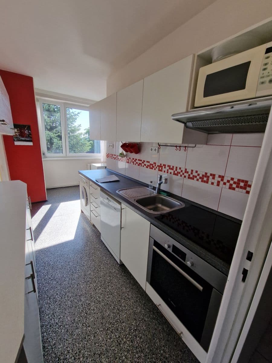 Prenájom bytu 3-izbový 74 m², Náves Svobody, Olomouc, Olomoucký kraj Prenájom bytu 3-izbový 74 m², Náves Svobody, Olomouc, Olomoucký kraj