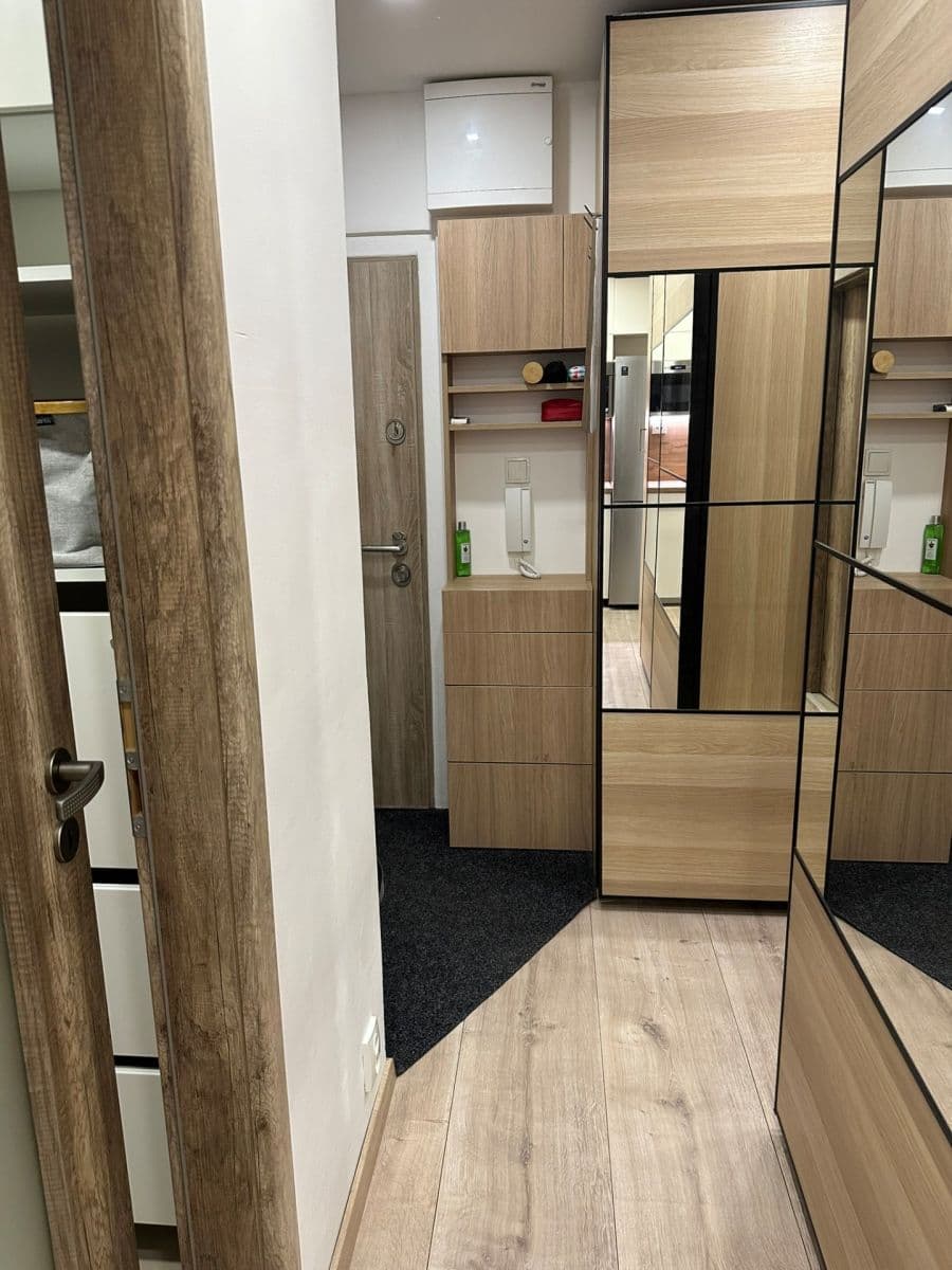 Predaj bytu 2-izbový 50 m², Veronské náměstí, Praha, Praha Predaj bytu 2-izbový 50 m², Veronské náměstí, Praha, Praha