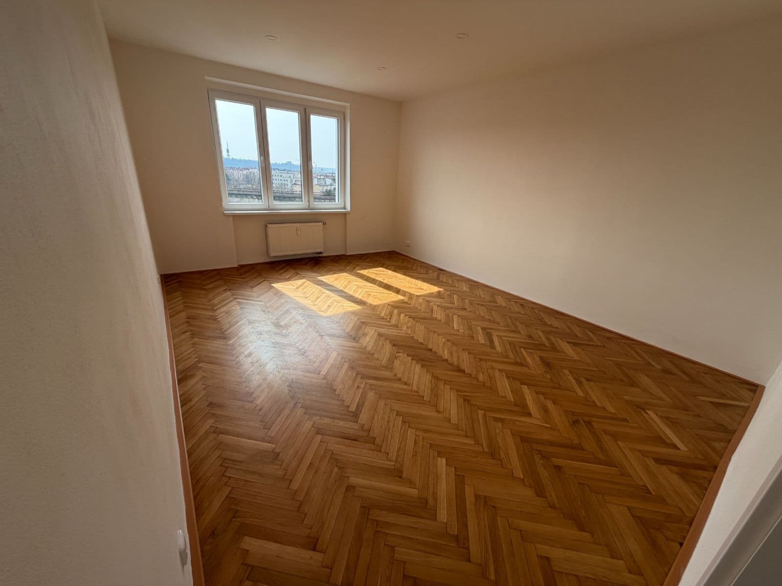 Prenájom bytu 3-izbový 64 m², Pod Labuťkou, Praha, Praha Prenájom bytu 3-izbový 64 m², Pod Labuťkou, Praha, Praha