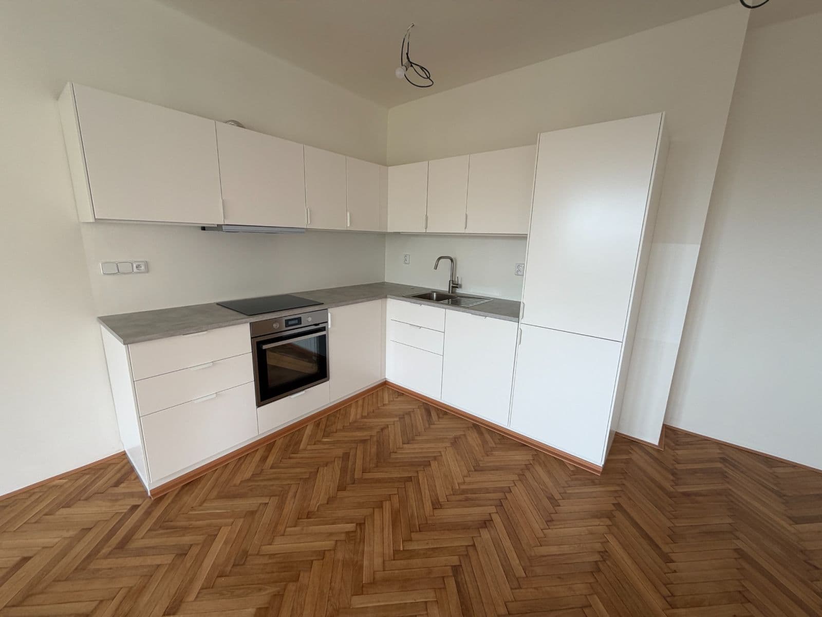 Prenájom bytu 3-izbový 64 m², Pod Labuťkou, Praha, Praha Prenájom bytu 3-izbový 64 m², Pod Labuťkou, Praha, Praha