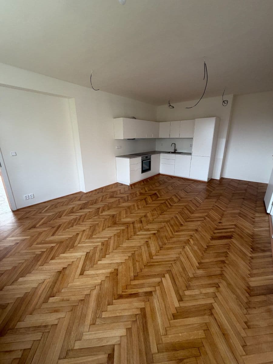 Prenájom bytu 3-izbový 64 m², Pod Labuťkou, Praha, Praha Prenájom bytu 3-izbový 64 m², Pod Labuťkou, Praha, Praha