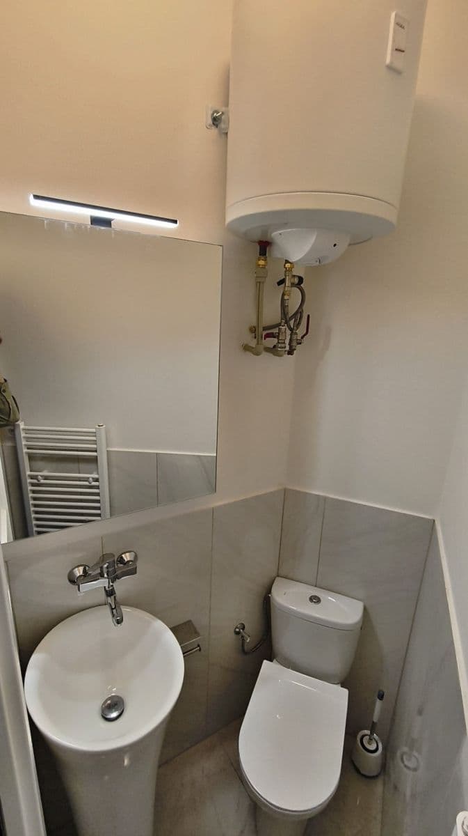 Prenájom bytu 1-izbový 18 m², Závěrka, Praha, Praha Prenájom bytu 1-izbový 18 m², Závěrka, Praha, Praha