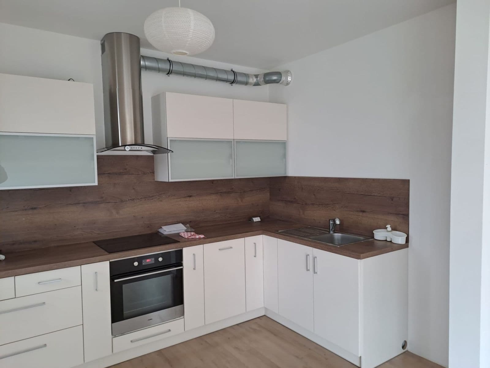 Prenájom bytu 2-izbový 60 m², Plavínová, Říčany, Středočeský kraj Prenájom bytu 2-izbový 60 m², Plavínová, Říčany, Středočeský kraj