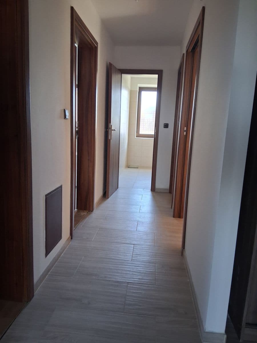 Prenájom bytu 3-izbový 100 m², Chudčice, Jihomoravský kraj Prenájom bytu 3-izbový 100 m², Chudčice, Jihomoravský kraj