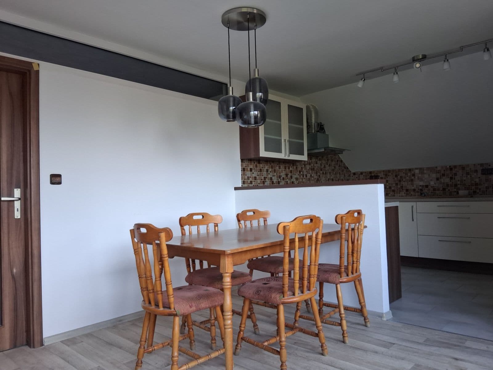 Prenájom bytu 3-izbový 100 m², Chudčice, Jihomoravský kraj Prenájom bytu 3-izbový 100 m², Chudčice, Jihomoravský kraj