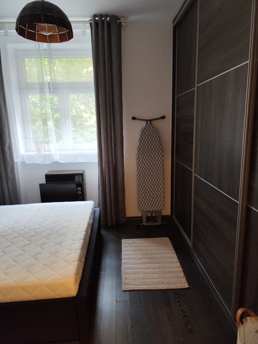 Prenájom bytu 2-izbový 41 m², Stupkova, Praha, Praha Prenájom bytu 2-izbový 41 m², Stupkova, Praha, Praha