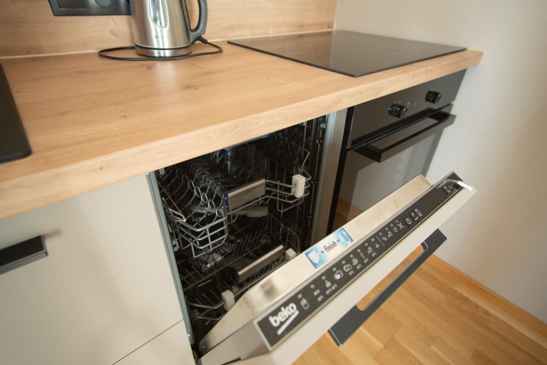 Prenájom bytu 1-izbový 42 m², Argentinská, Praha, Praha Prenájom bytu 1-izbový 42 m², Argentinská, Praha, Praha