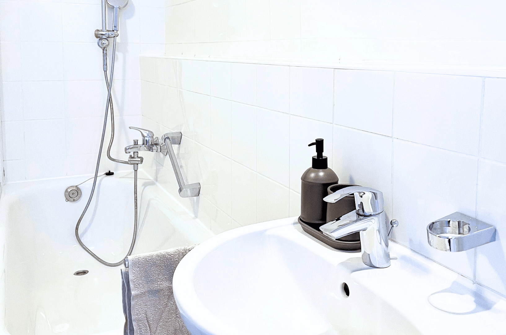 Prenájom bytu 2-izbový 73 m², Berlin, Berlín Prenájom bytu 2-izbový 73 m², Berlin, Berlín