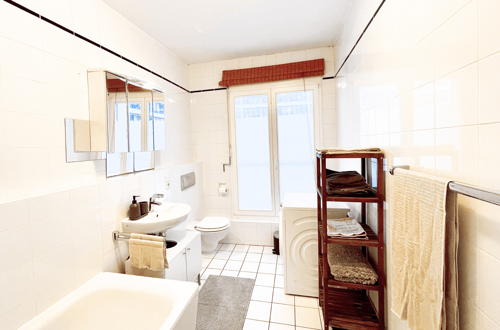 Prenájom bytu 2-izbový 73 m², Berlin, Berlín Prenájom bytu 2-izbový 73 m², Berlin, Berlín