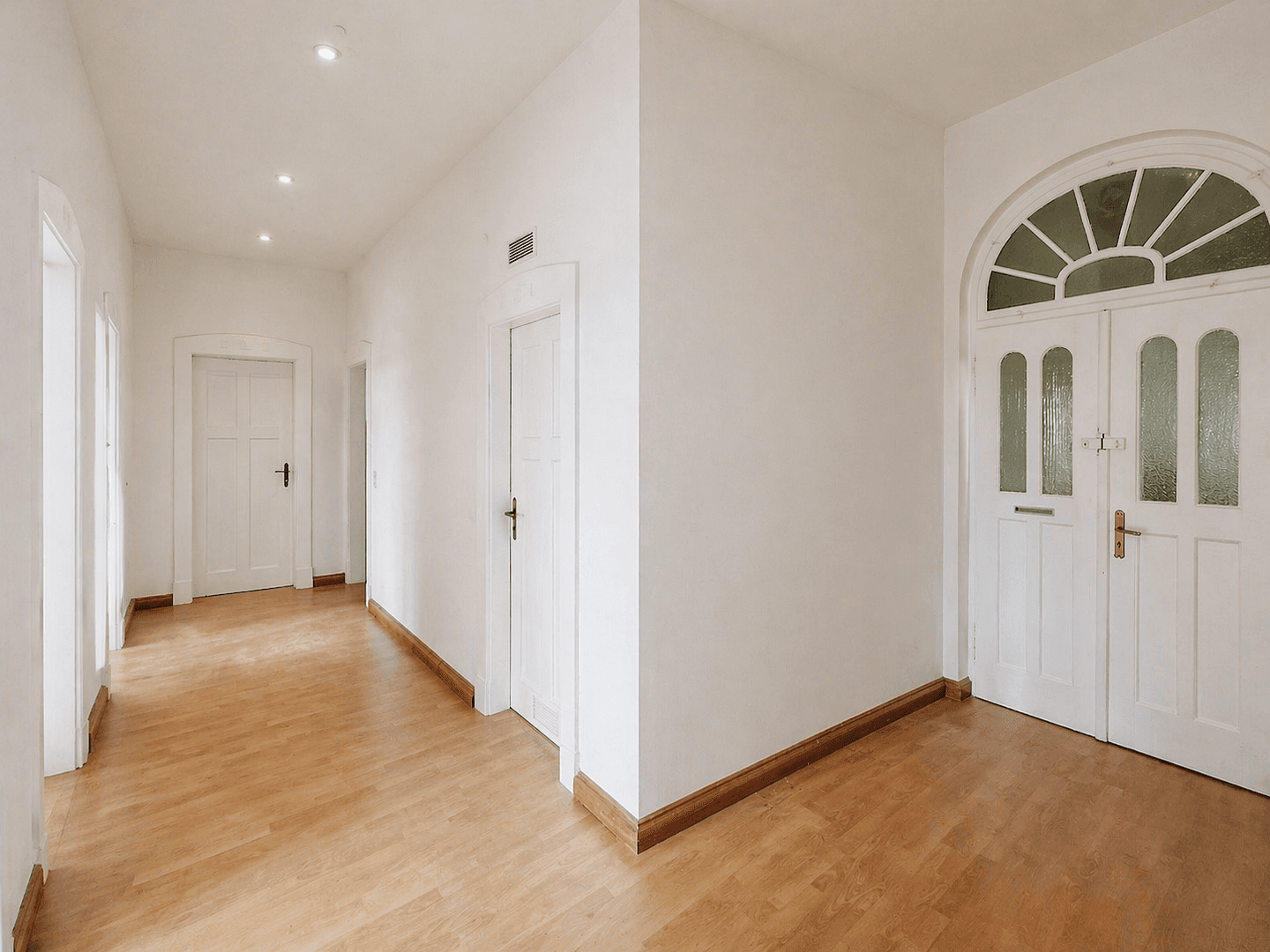 Prenájom bytu 5-izbový 139 m², Veitshöchheimerstraße 16, Würzburg, Bavorsko Prenájom bytu 5-izbový 139 m², Veitshöchheimerstraße 16, Würzburg, Bavorsko