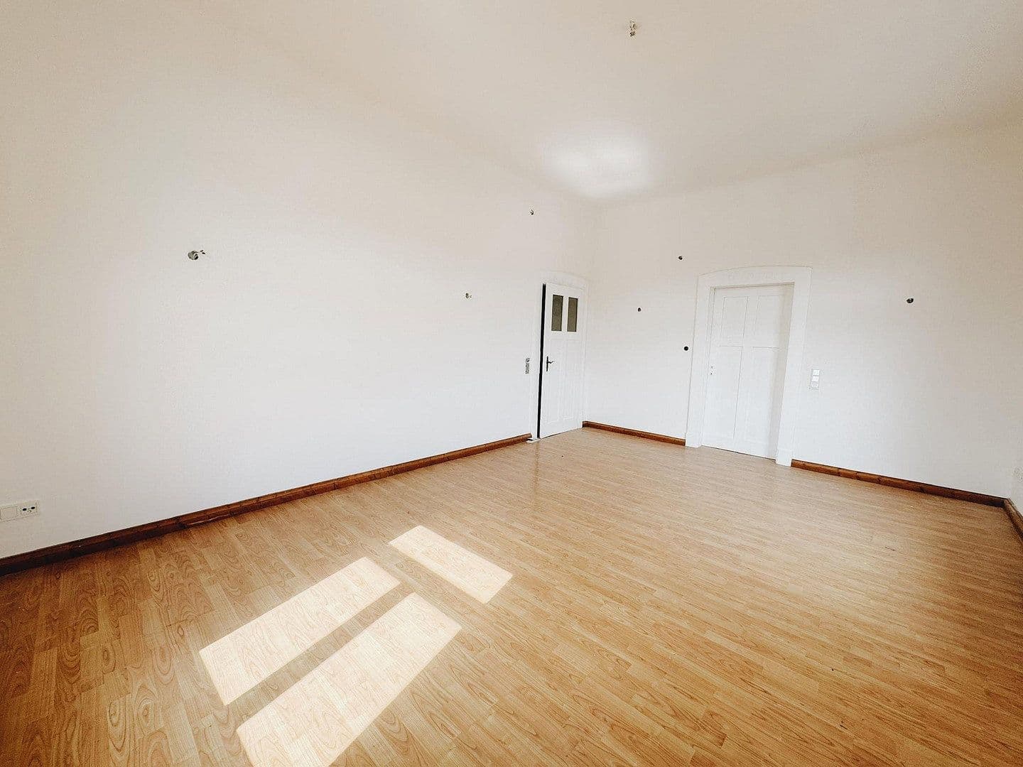 Prenájom bytu 5-izbový 139 m², Veitshöchheimerstraße 16, Würzburg, Bavorsko Prenájom bytu 5-izbový 139 m², Veitshöchheimerstraße 16, Würzburg, Bavorsko