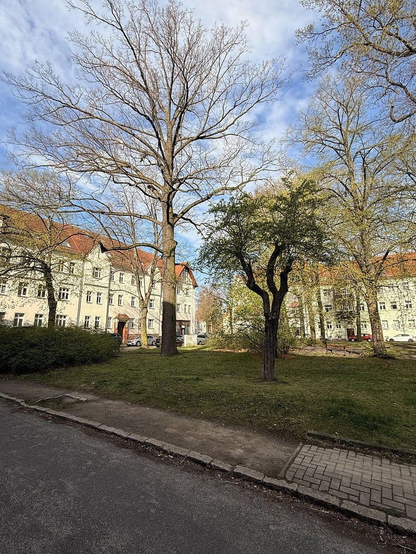 Prenájom bytu 3-izbový 75 m², Klingerplatz 4, Leipzig, Sasko Prenájom bytu 3-izbový 75 m², Klingerplatz 4, Leipzig, Sasko
