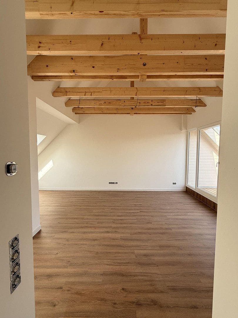 Prenájom bytu 3-izbový 75 m², Klingerplatz 4, Leipzig, Sasko Prenájom bytu 3-izbový 75 m², Klingerplatz 4, Leipzig, Sasko