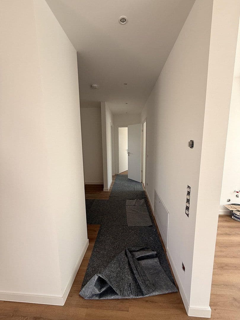 Prenájom bytu 3-izbový 75 m², Klingerplatz 4, Leipzig, Sasko Prenájom bytu 3-izbový 75 m², Klingerplatz 4, Leipzig, Sasko