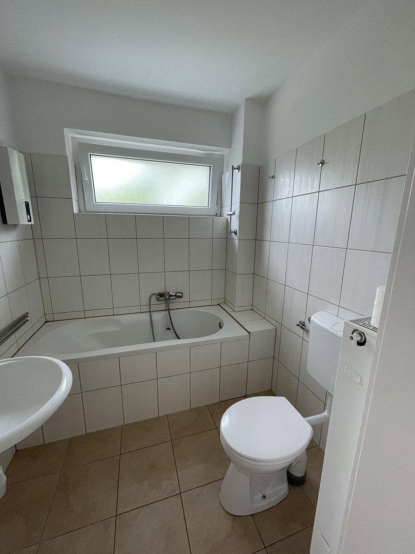 Prenájom bytu 4-izbový 92 m², Am Brachfelde 10, Göttingen, Dolné Sasko Prenájom bytu 4-izbový 92 m², Am Brachfelde 10, Göttingen, Dolné Sasko