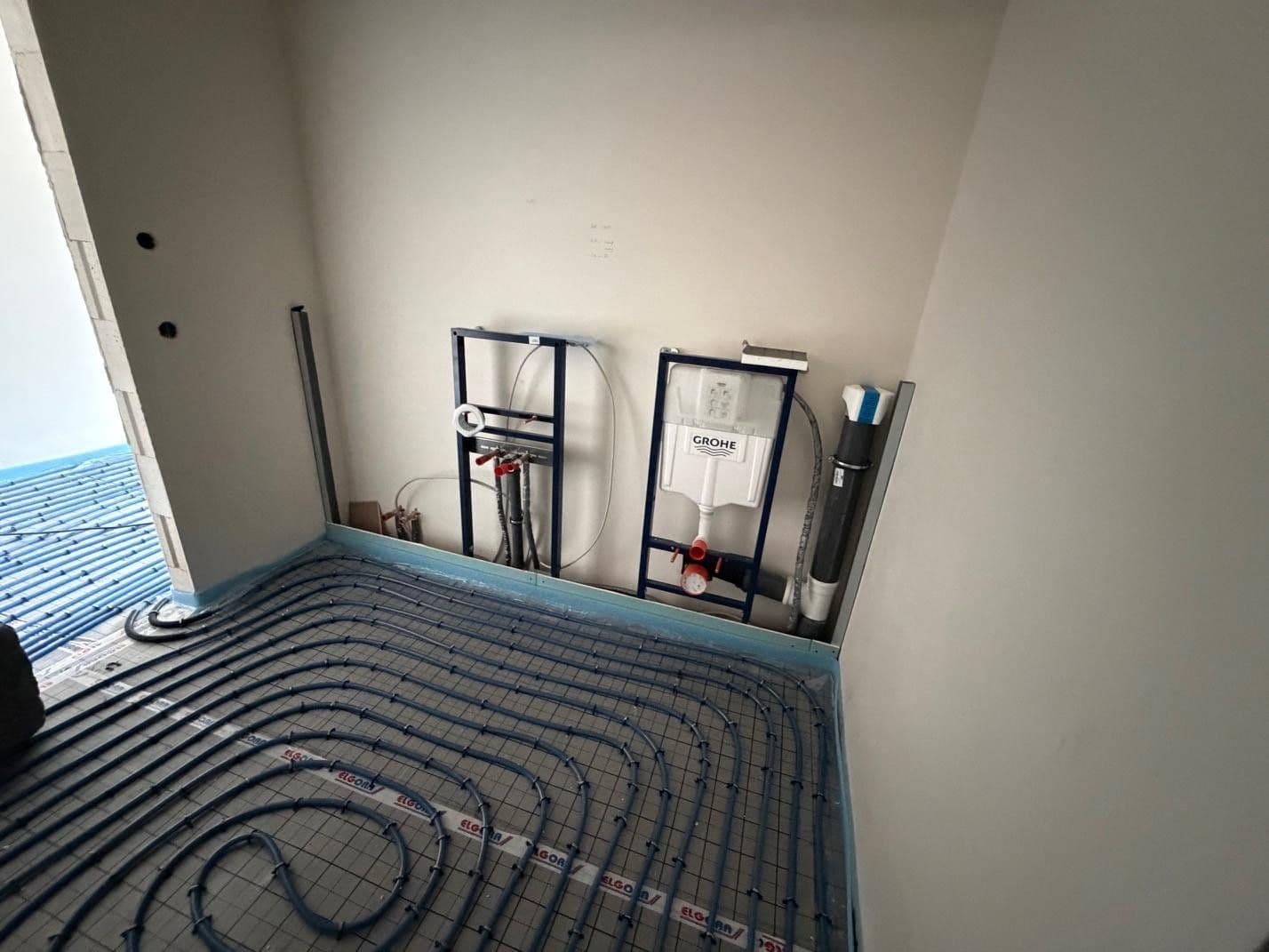 Prenájom bytu 4-izbový 96 m², Tremmener Straße 2, Nauen, Brandenbursko Prenájom bytu 4-izbový 96 m², Tremmener Straße 2, Nauen, Brandenbursko