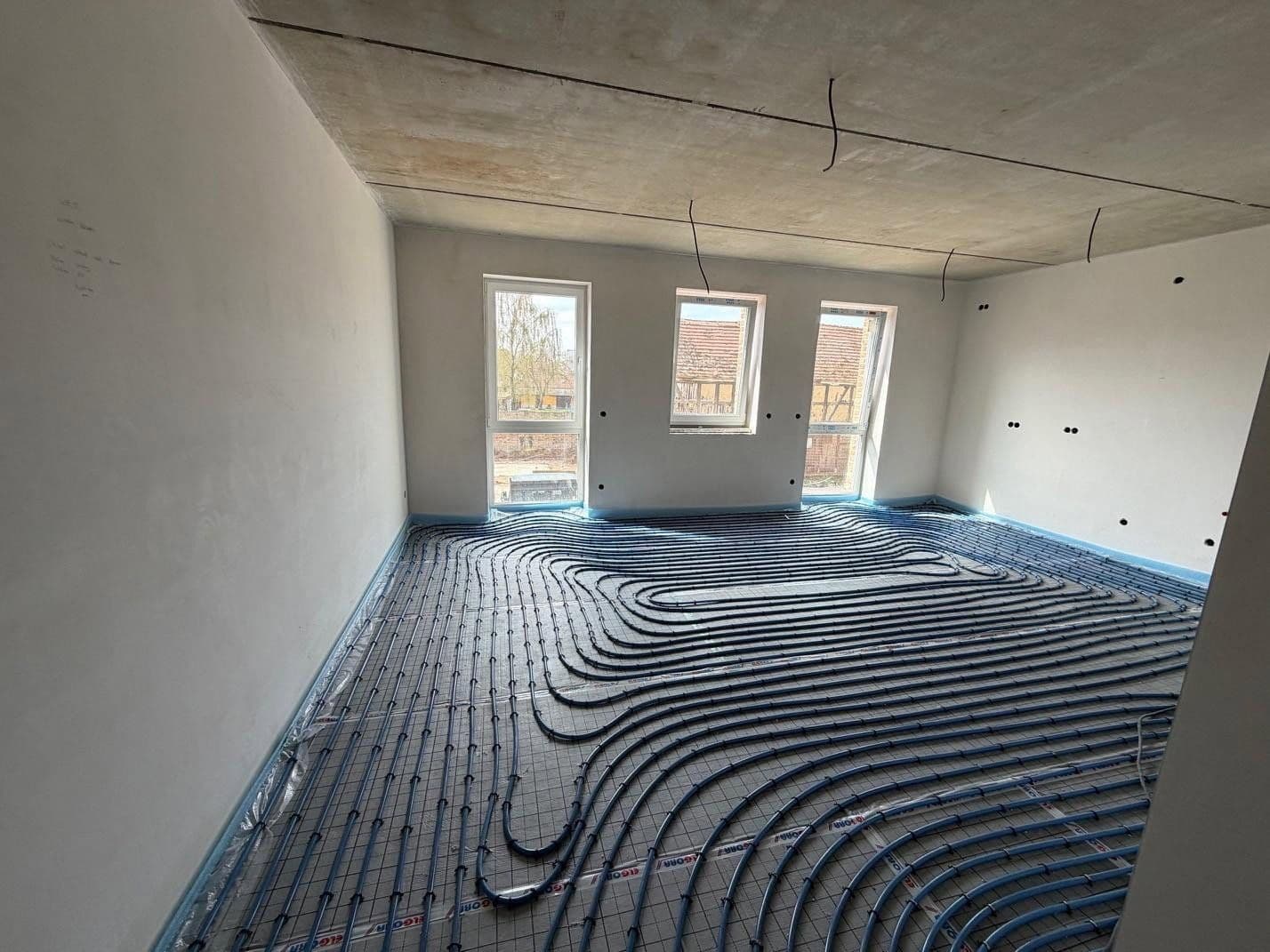 Prenájom bytu 4-izbový 96 m², Tremmener Straße 2, Nauen, Brandenbursko Prenájom bytu 4-izbový 96 m², Tremmener Straße 2, Nauen, Brandenbursko