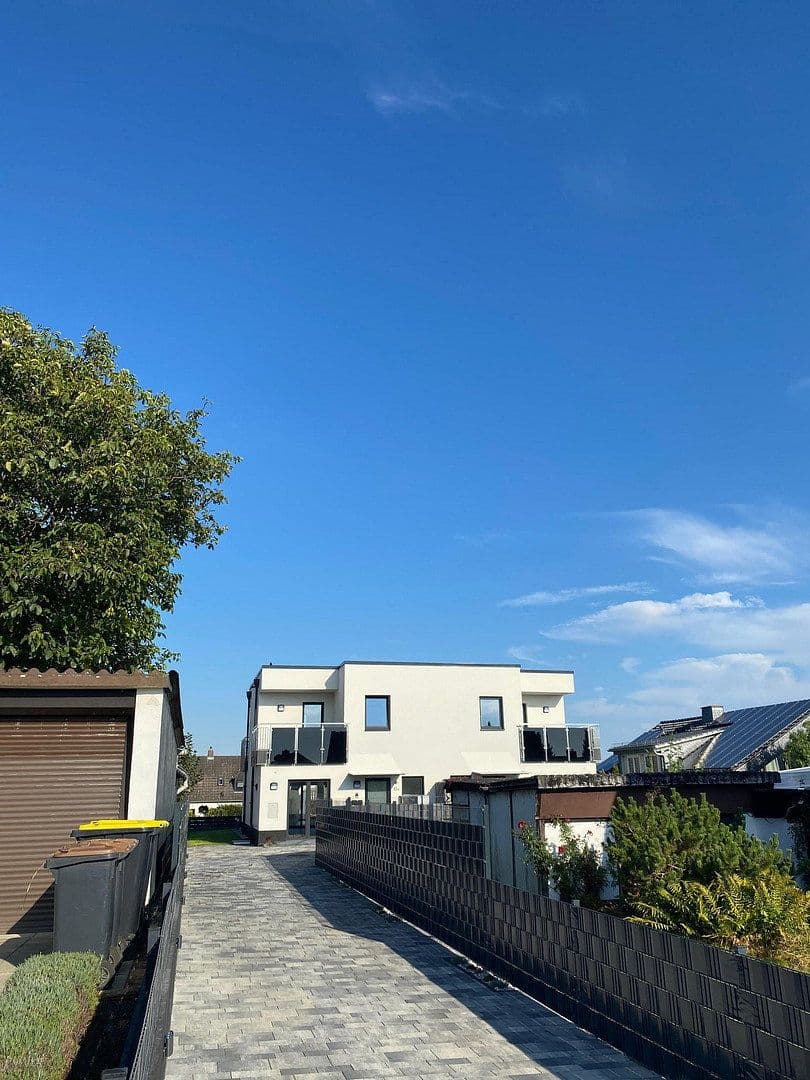Prenájom domu 140 m², pozemek 300 m², Kassel, Hesensko Prenájom domu 140 m², pozemek 300 m², Kassel, Hesensko