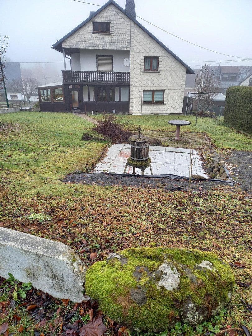 Predaj domu 166 m², pozemek 590 m², Neustadt/ Westerwald, Porýnie-Falcko Predaj domu 166 m², pozemek 590 m², Neustadt/ Westerwald, Porýnie-Falcko