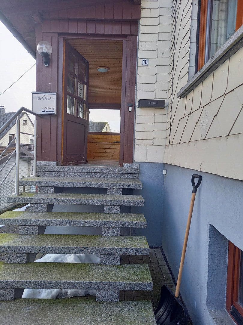 Predaj domu 166 m², pozemek 590 m², Neustadt/ Westerwald, Porýnie-Falcko Predaj domu 166 m², pozemek 590 m², Neustadt/ Westerwald, Porýnie-Falcko