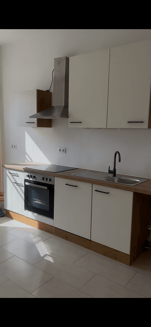 Prenájom bytu 2-izbový 59 m², Berlin, Berlín Prenájom bytu 2-izbový 59 m², Berlin, Berlín