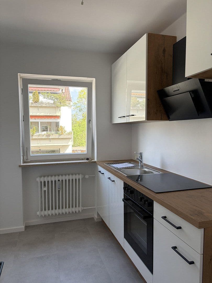 Prenájom bytu 3-izbový 78 m², Altmühlstraße, München, Bavorsko Prenájom bytu 3-izbový 78 m², Altmühlstraße, München, Bavorsko