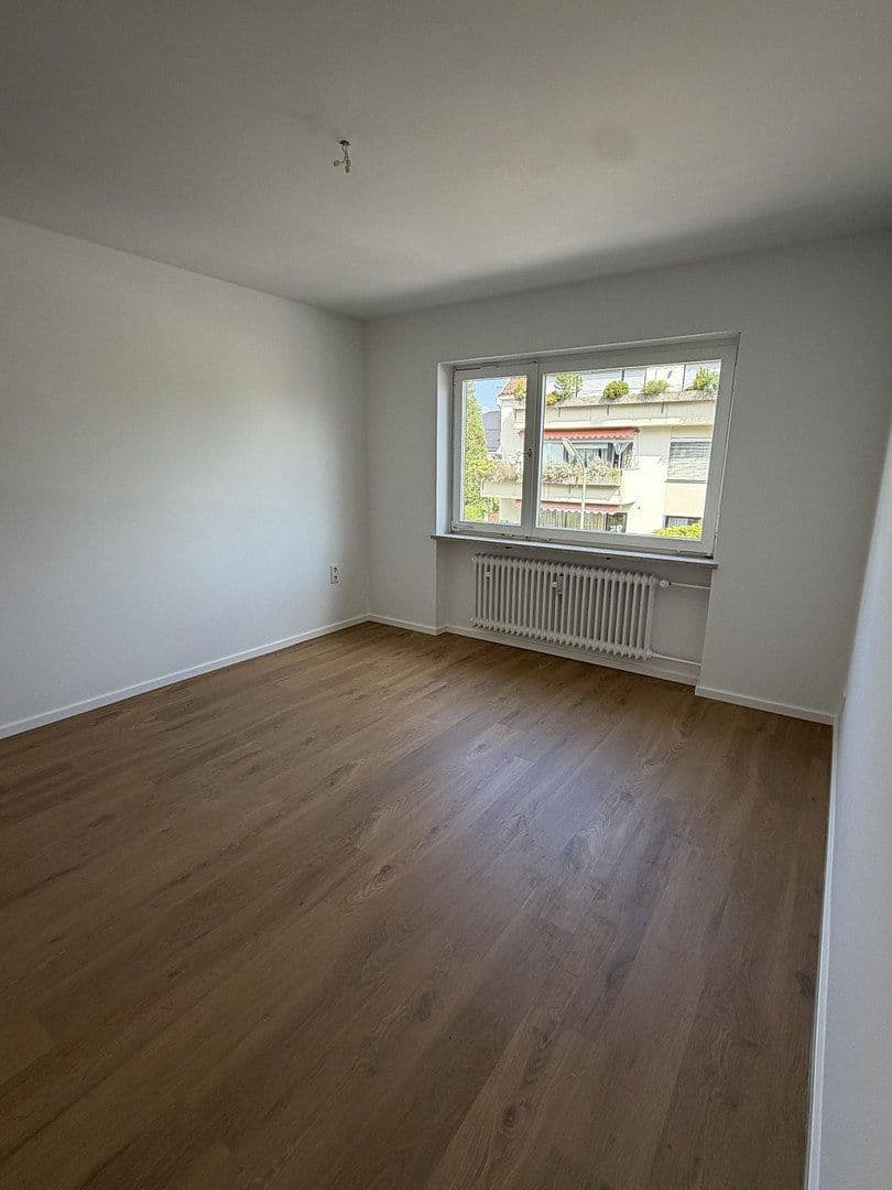 Prenájom bytu 3-izbový 78 m², Altmühlstraße, München, Bavorsko Prenájom bytu 3-izbový 78 m², Altmühlstraße, München, Bavorsko