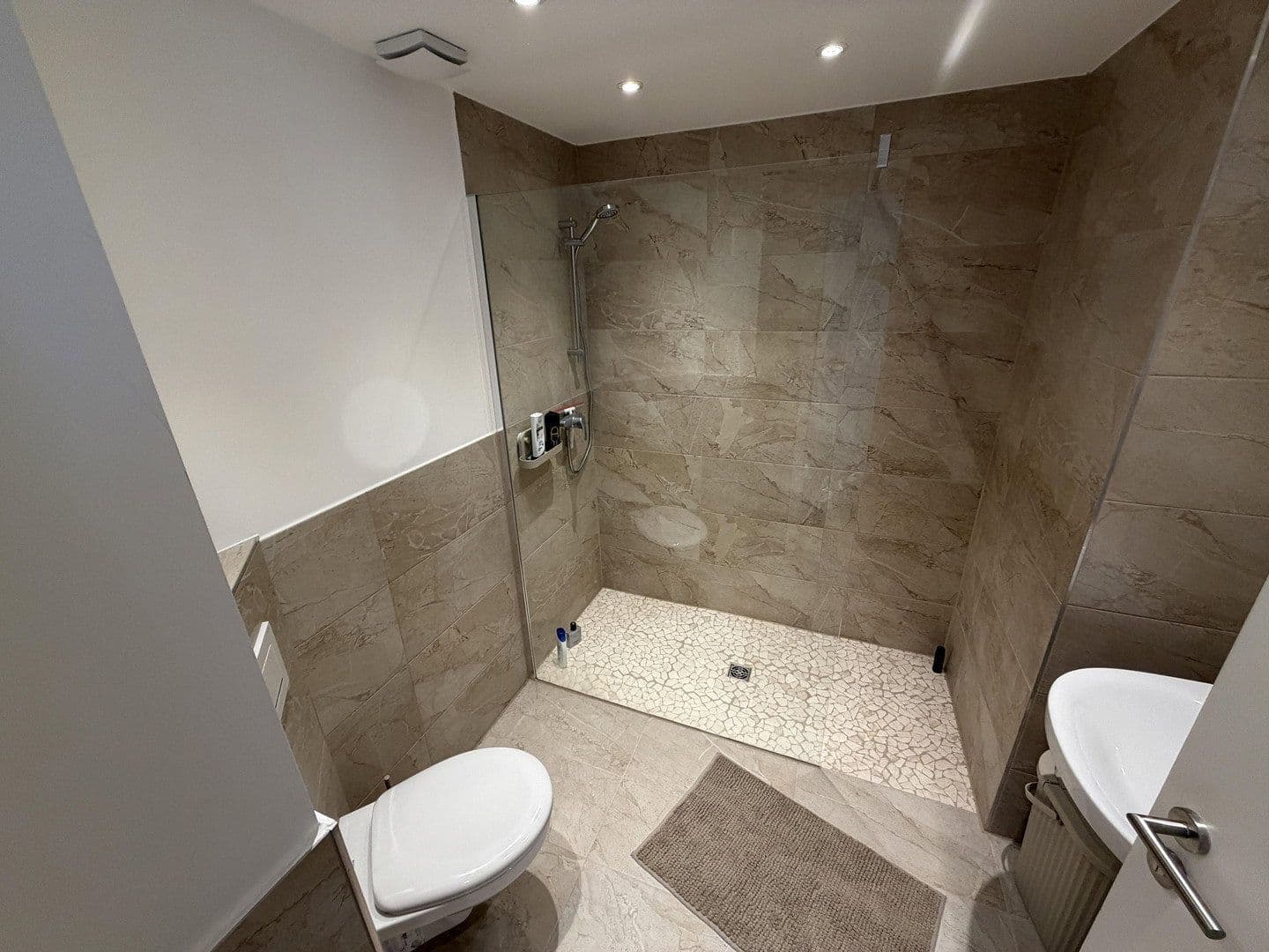 Prenájom bytu 1-izbový 61 m², Blumenstraße 25, Heidelberg, Bádensko-Wurttembersko Prenájom bytu 1-izbový 61 m², Blumenstraße 25, Heidelberg, Bádensko-Wurttembersko