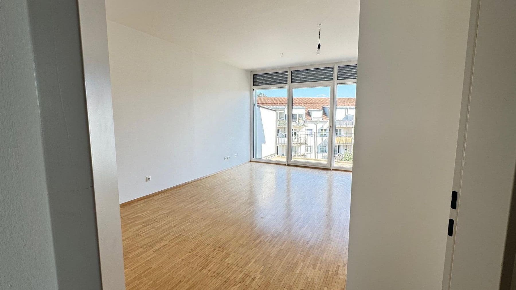 Prenájom bytu 2-izbový 58 m², Naupliastraße 9, München, Bavorsko Prenájom bytu 2-izbový 58 m², Naupliastraße 9, München, Bavorsko