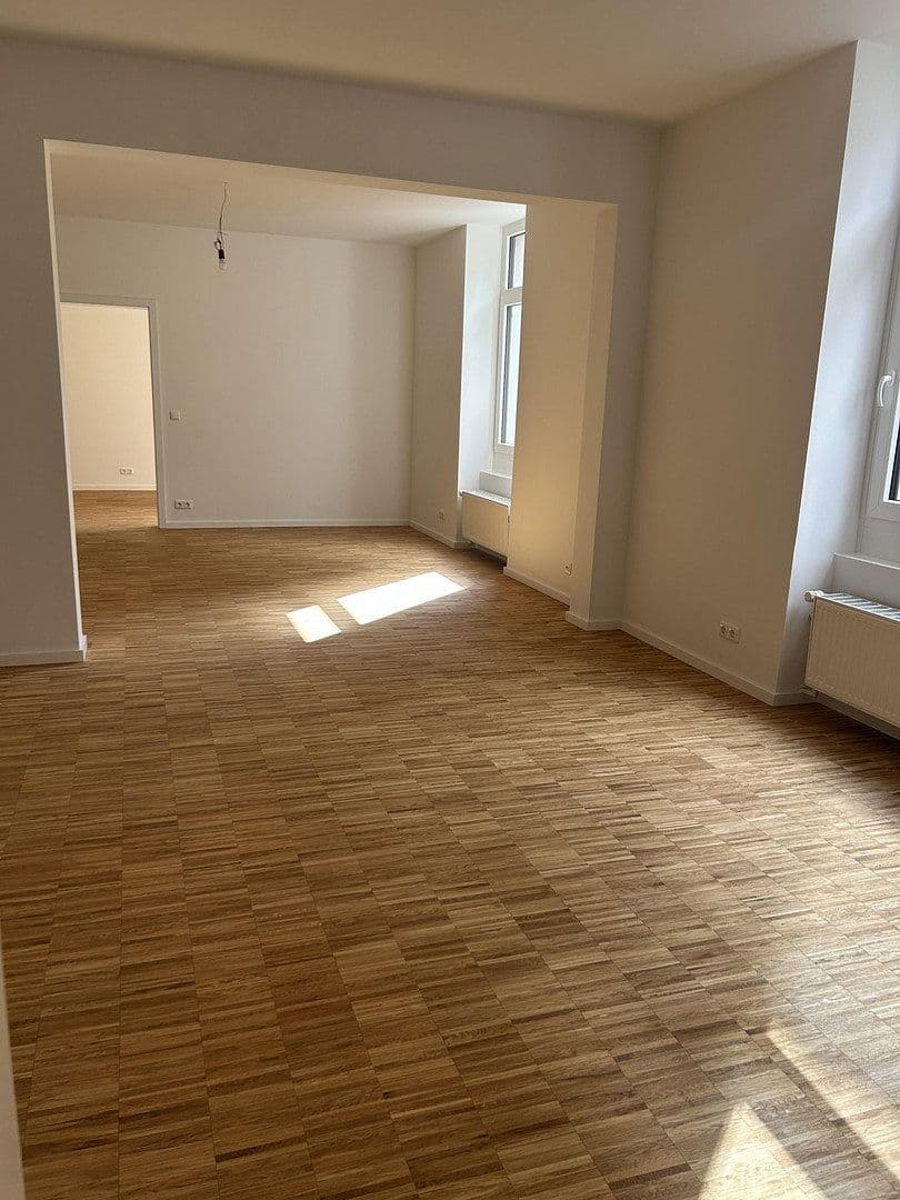 Prenájom bytu 4-izbový 100 m², Koselstraße, Frankfurt am Main, Hesensko Prenájom bytu 4-izbový 100 m², Koselstraße, Frankfurt am Main, Hesensko