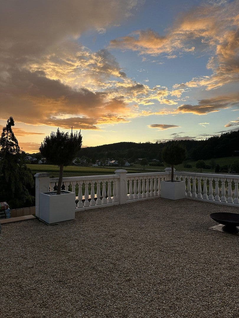 Predaj domu 316 m², pozemek 869 m², Diedorf, Bavorsko Predaj domu 316 m², pozemek 869 m², Diedorf, Bavorsko