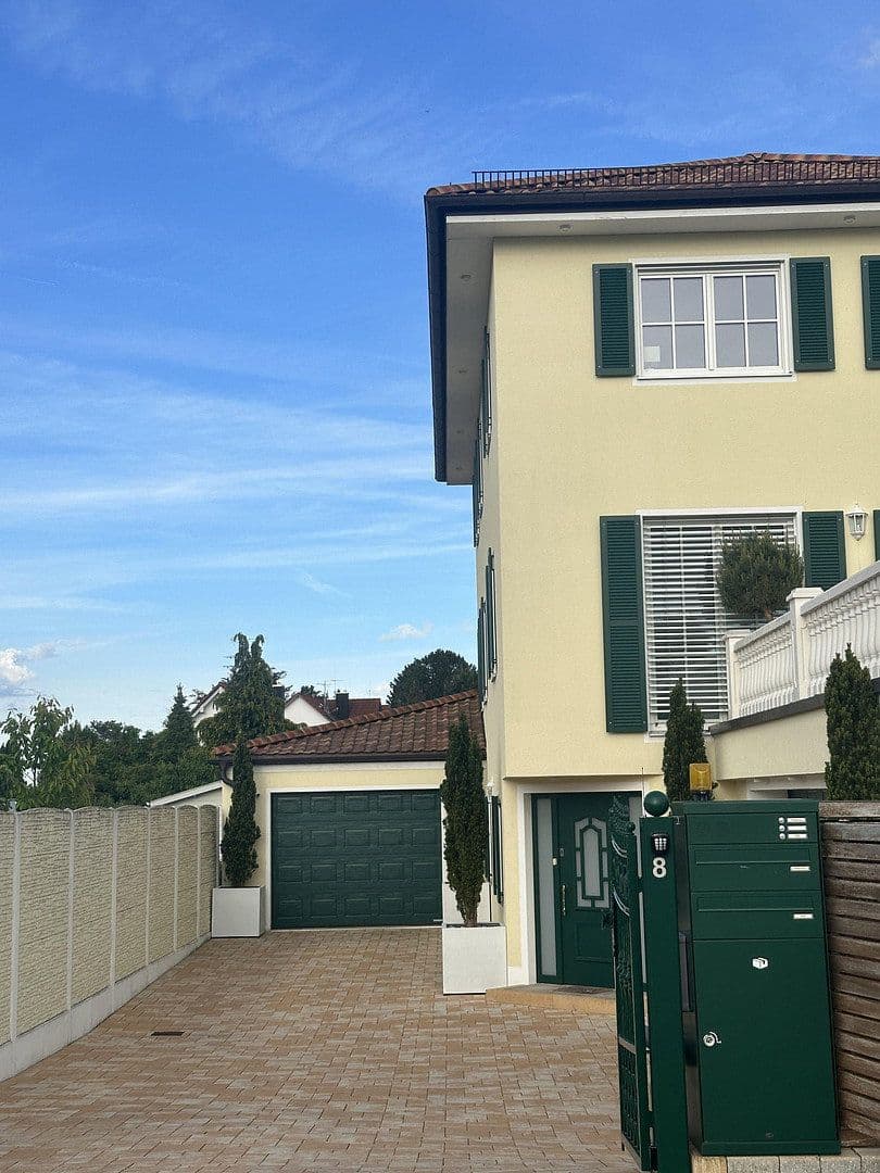 Predaj domu 316 m², pozemek 869 m², Diedorf, Bavorsko Predaj domu 316 m², pozemek 869 m², Diedorf, Bavorsko