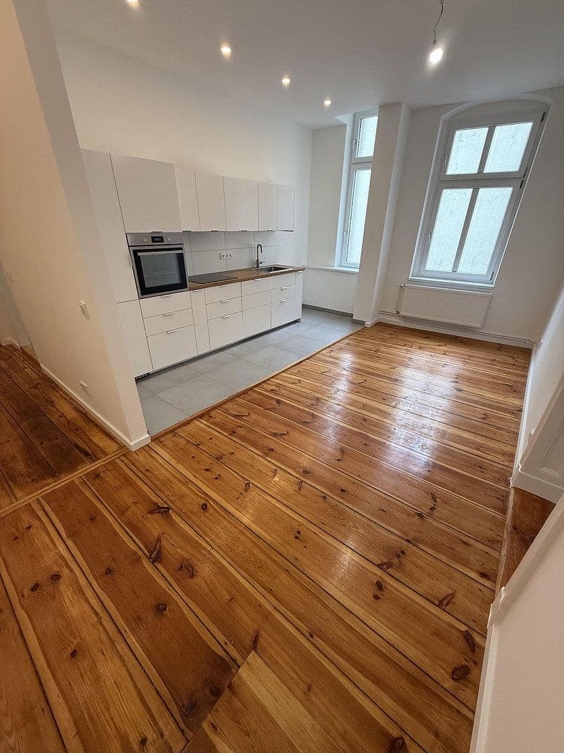 Prenájom bytu 2-izbový 62 m², Kantstraße, Berlin, Berlín Prenájom bytu 2-izbový 62 m², Kantstraße, Berlin, Berlín