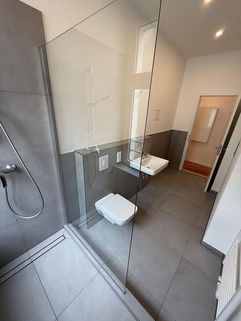 Prenájom bytu 2-izbový 62 m², Kantstraße, Berlin, Berlín Prenájom bytu 2-izbový 62 m², Kantstraße, Berlin, Berlín