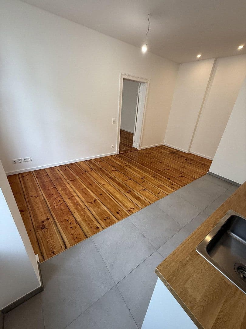 Prenájom bytu 2-izbový 62 m², Kantstraße, Berlin, Berlín Prenájom bytu 2-izbový 62 m², Kantstraße, Berlin, Berlín