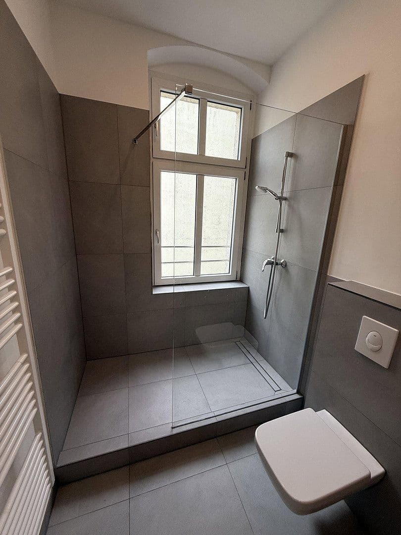 Prenájom bytu 2-izbový 62 m², Kantstraße, Berlin, Berlín Prenájom bytu 2-izbový 62 m², Kantstraße, Berlin, Berlín