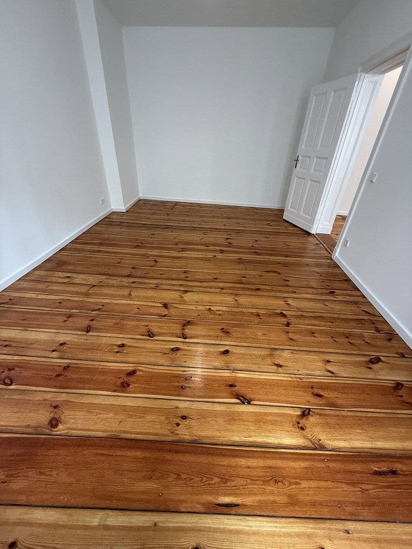 Prenájom bytu 2-izbový 62 m², Kantstraße, Berlin, Berlín Prenájom bytu 2-izbový 62 m², Kantstraße, Berlin, Berlín