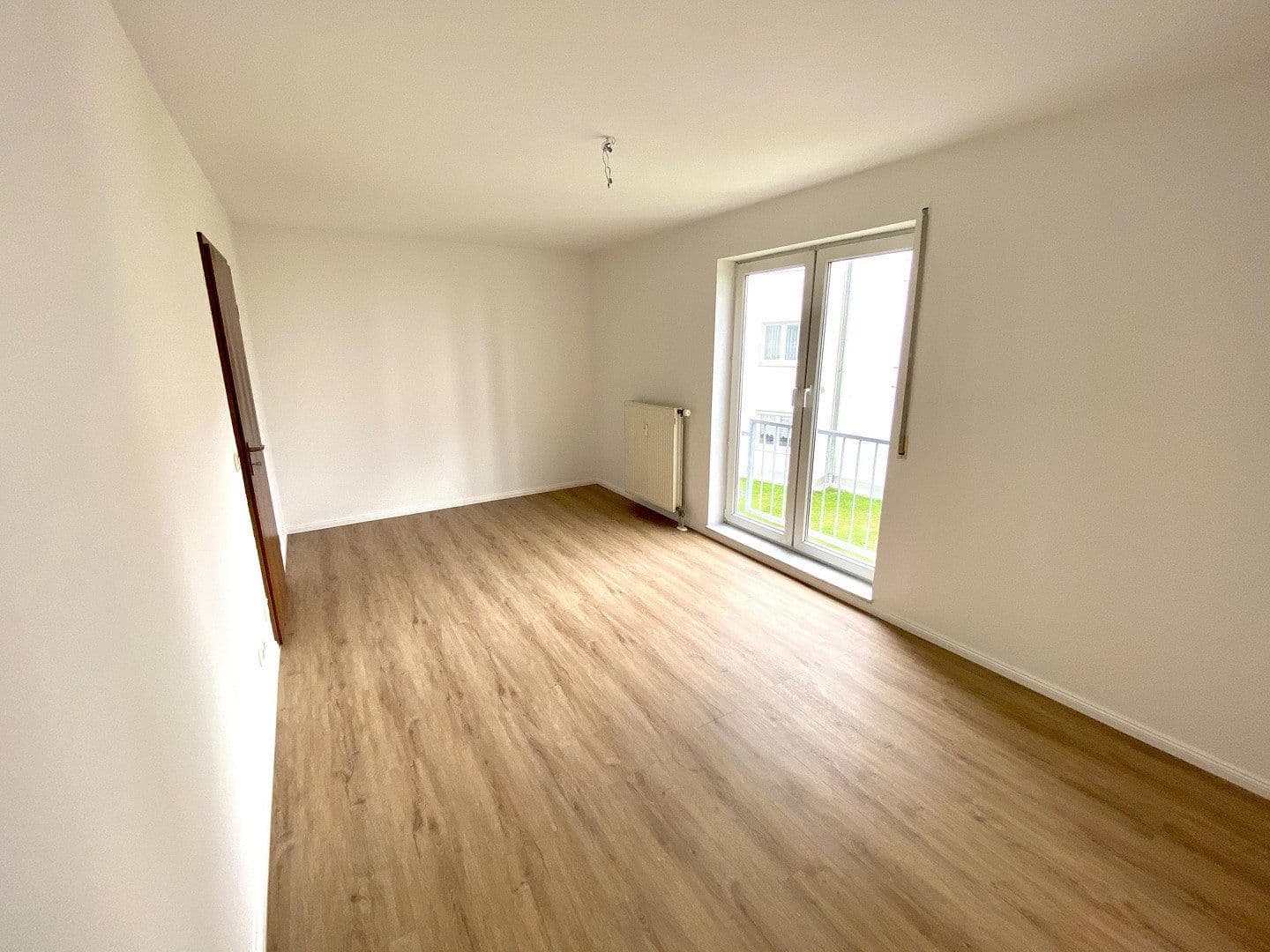 Prenájom bytu 2-izbový 63 m², Anton-Zickmantel-Str. 40b, Leipzig, Sasko Prenájom bytu 2-izbový 63 m², Anton-Zickmantel-Str. 40b, Leipzig, Sasko